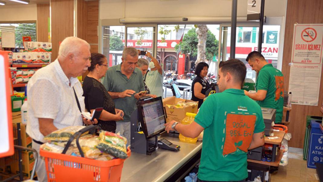 Binlerce şubesi bulunan market yılı kat kat indirimle uğurluyor 9